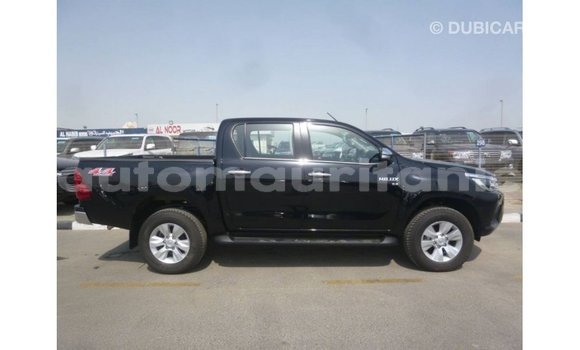 Acheter Import Voiture Toyota Hilux Noir à Import - Dubai, Adrar Acheter Import Voiture Toyota Hilux Noir à Import - Dubai, Adrar