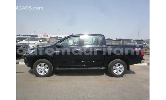 Acheter Import Voiture Toyota Hilux Noir à Import - Dubai, Adrar Acheter Import Voiture Toyota Hilux Noir à Import - Dubai, Adrar