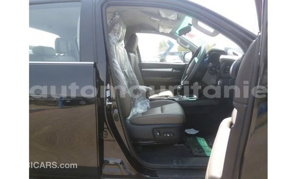 Acheter Import Voiture Toyota Hilux Noir à Import - Dubai, Adrar Acheter Import Voiture Toyota Hilux Noir à Import - Dubai, Adrar