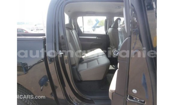 Acheter Import Voiture Toyota Hilux Noir à Import - Dubai, Adrar Acheter Import Voiture Toyota Hilux Noir à Import - Dubai, Adrar