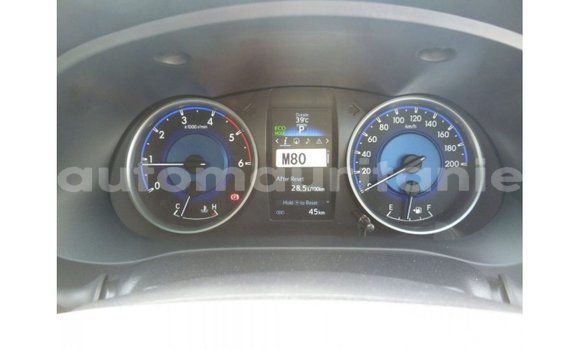 Acheter Import Voiture Toyota Hilux Noir à Import - Dubai, Adrar Acheter Import Voiture Toyota Hilux Noir à Import - Dubai, Adrar