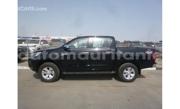 Acheter Import Voiture Toyota Hilux Noir à Import - Dubai, Adrar Acheter Import Voiture Toyota Hilux Noir à Import - Dubai, Adrar