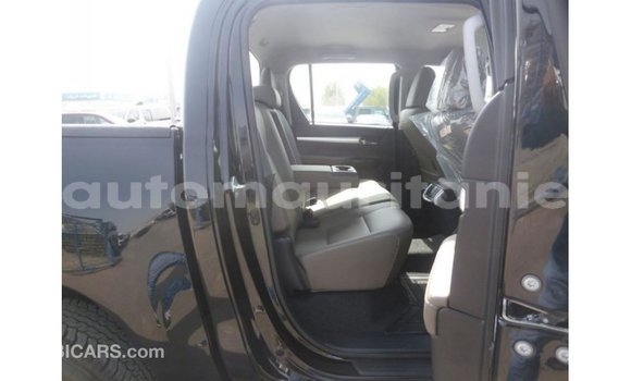 Acheter Import Voiture Toyota Hilux Noir à Import - Dubai, Adrar Acheter Import Voiture Toyota Hilux Noir à Import - Dubai, Adrar