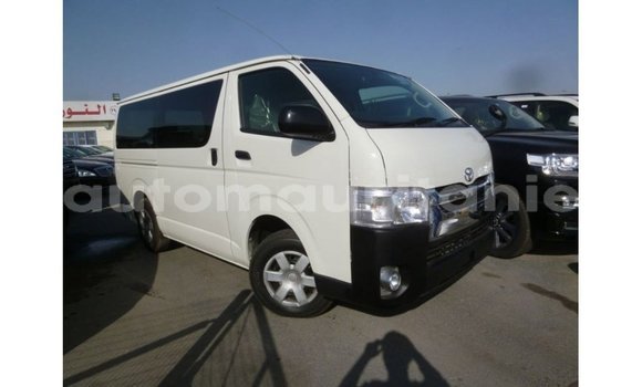 Acheter Import Voiture Toyota Hiace Blanc à Import - Dubai, Adrar Acheter Import Voiture Toyota Hiace Blanc à Import - Dubai, Adrar