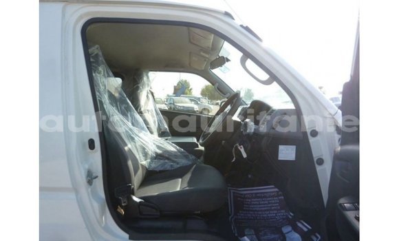 Acheter Import Voiture Toyota Hiace Blanc à Import - Dubai, Adrar Acheter Import Voiture Toyota Hiace Blanc à Import - Dubai, Adrar
