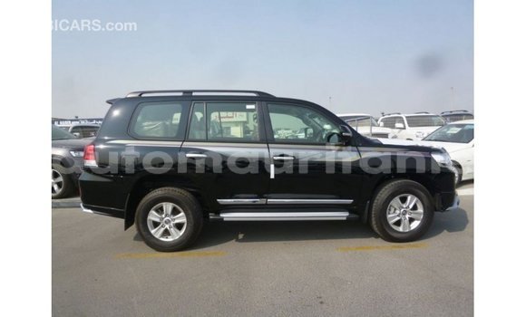 Acheter Import Voiture Toyota Land Cruiser Noir à Import - Dubai, Adrar Acheter Import Voiture Toyota Land Cruiser Noir à Import - Dubai, Adrar
