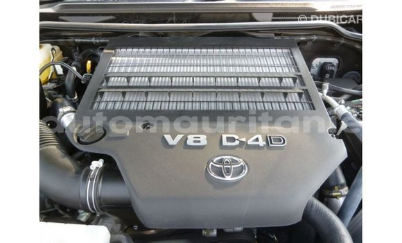 Acheter Import Voiture Toyota Land Cruiser Noir à Import - Dubai, Adrar Acheter Import Voiture Toyota Land Cruiser Noir à Import - Dubai, Adrar