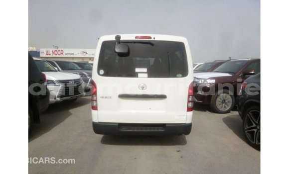 Acheter Import Voiture Toyota Hiace Blanc à Import - Dubai, Adrar Acheter Import Voiture Toyota Hiace Blanc à Import - Dubai, Adrar