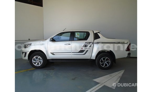 Buy Import Toyota Hilux White Car in Import - Dubai in Adrar Buy Import Toyota Hilux White Car in Import - Dubai in Adrar