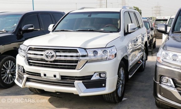Acheter Import Voiture Toyota Land Cruiser Blanc à Import - Dubai, Adrar Acheter Import Voiture Toyota Land Cruiser Blanc à Import - Dubai, Adrar