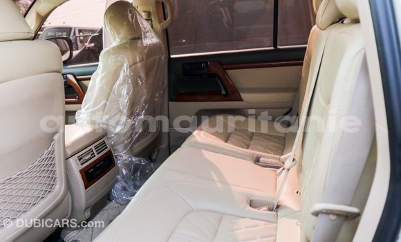 Acheter Import Voiture Toyota Land Cruiser Blanc à Import - Dubai, Adrar Acheter Import Voiture Toyota Land Cruiser Blanc à Import - Dubai, Adrar