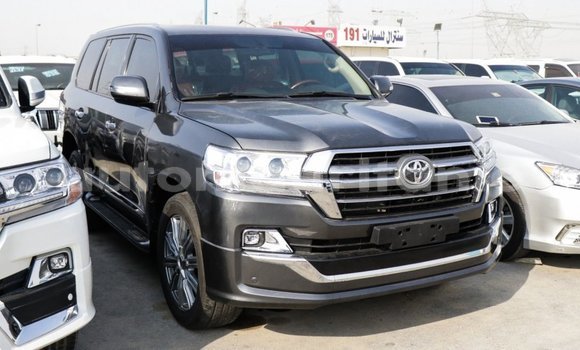 Acheter Import Voiture Toyota Land Cruiser Noir à Import - Dubai, Adrar Acheter Import Voiture Toyota Land Cruiser Noir à Import - Dubai, Adrar