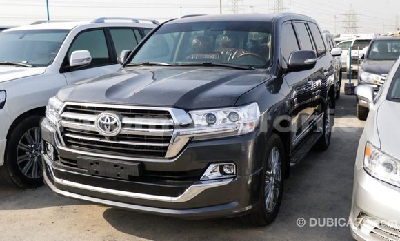 Acheter Import Voiture Toyota Land Cruiser Noir à Import - Dubai, Adrar Acheter Import Voiture Toyota Land Cruiser Noir à Import - Dubai, Adrar
