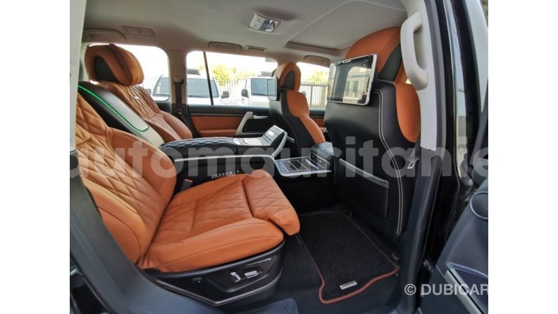 Big with watermark 90221640 8a77 4b29 a555 9a49022301e8