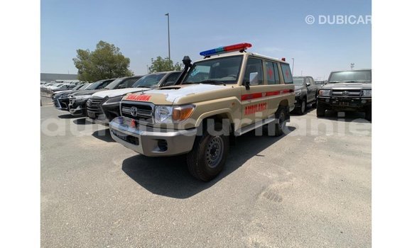 Buy Import Toyota Land Cruiser Beige Car in Import - Dubai in Adrar Buy Import Toyota Land Cruiser Beige Car in Import - Dubai in Adrar