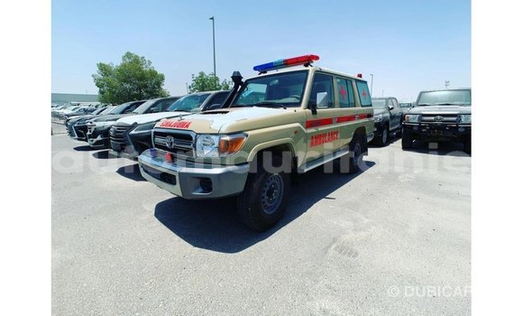 Buy Import Toyota Land Cruiser Beige Car in Import - Dubai in Adrar Buy Import Toyota Land Cruiser Beige Car in Import - Dubai in Adrar