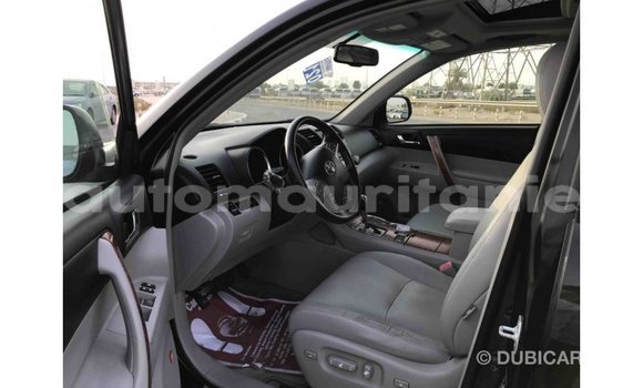 Acheter Import Voiture Toyota Highlander Noir à Import - Dubai, Adrar Acheter Import Voiture Toyota Highlander Noir à Import - Dubai, Adrar