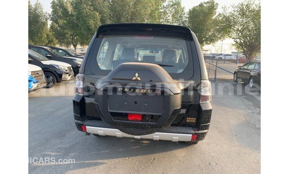 Acheter Import Voiture Mitsubishi Pajero Noir à Import - Dubai, Adrar Acheter Import Voiture Mitsubishi Pajero Noir à Import - Dubai, Adrar
