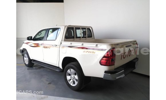 Buy Import Toyota Hilux White Car in Import - Dubai in Adrar Buy Import Toyota Hilux White Car in Import - Dubai in Adrar