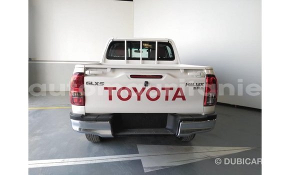 Buy Import Toyota Hilux White Car in Import - Dubai in Adrar Buy Import Toyota Hilux White Car in Import - Dubai in Adrar