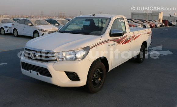 Buy Import Toyota Hilux White Car in Import - Dubai in Adrar Buy Import Toyota Hilux White Car in Import - Dubai in Adrar