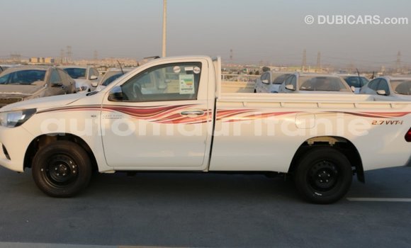 Buy Import Toyota Hilux White Car in Import - Dubai in Adrar Buy Import Toyota Hilux White Car in Import - Dubai in Adrar