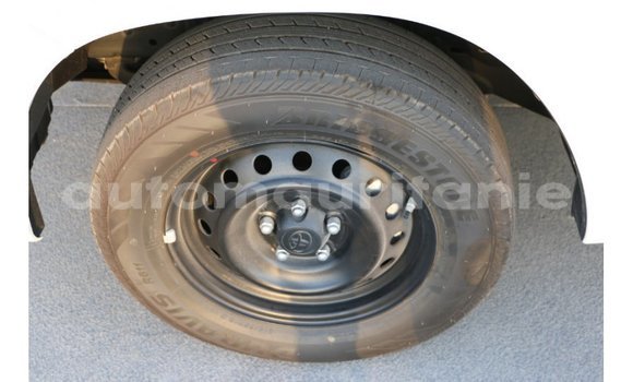 Buy Import Toyota Hilux White Car in Import - Dubai in Adrar Buy Import Toyota Hilux White Car in Import - Dubai in Adrar