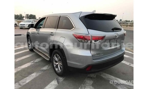 Acheter Import Voiture Toyota Highlander Autre à Import - Dubai, Adrar Acheter Import Voiture Toyota Highlander Autre à Import - Dubai, Adrar