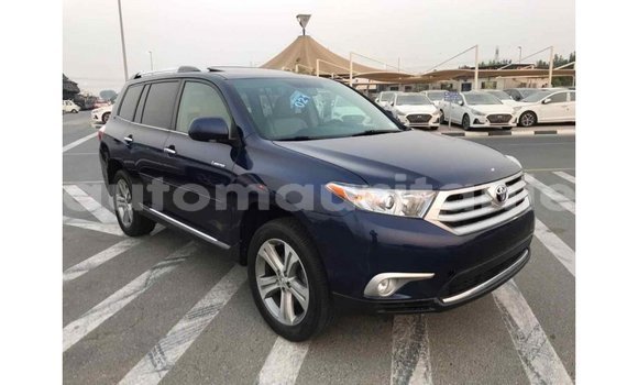 Acheter Import Voiture Toyota Highlander Bleu à Import - Dubai, Adrar Acheter Import Voiture Toyota Highlander Bleu à Import - Dubai, Adrar