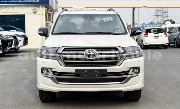 Acheter Import Voiture Toyota Land Cruiser Blanc à Import - Dubai, Adrar Acheter Import Voiture Toyota Land Cruiser Blanc à Import - Dubai, Adrar