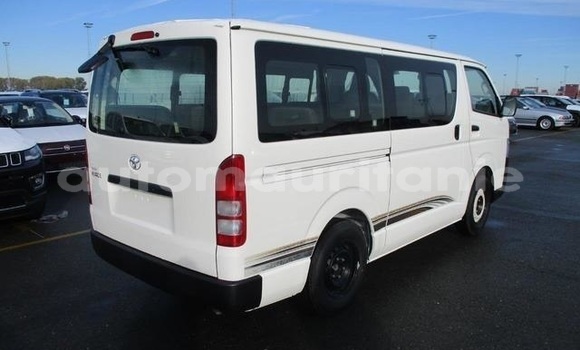 Buy Used Toyota Hiace White Car in Nouakchott in West Nouakchott Buy Used Toyota Hiace White Car in Nouakchott in West Nouakchott