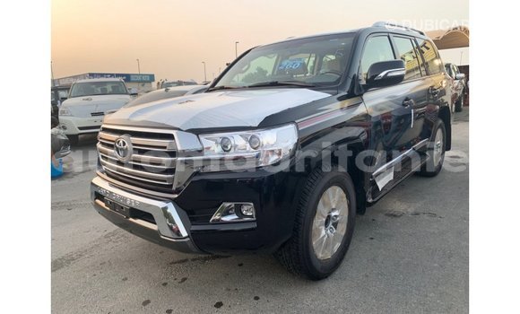 Acheter Import Voiture Toyota Land Cruiser Noir à Import - Dubai, Adrar Acheter Import Voiture Toyota Land Cruiser Noir à Import - Dubai, Adrar