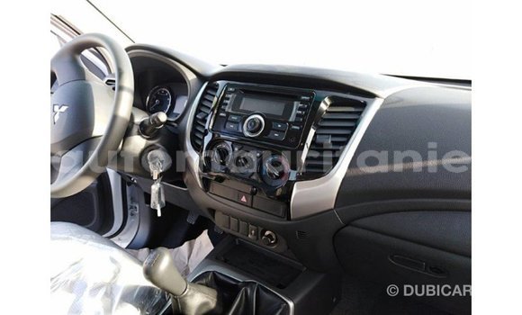 Buy Import Mitsubishi L200 White Car in Import - Dubai in Adrar Buy Import Mitsubishi L200 White Car in Import - Dubai in Adrar