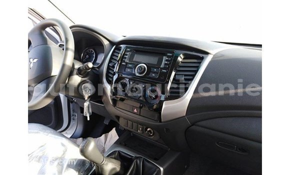Buy Import Mitsubishi L200 White Car in Import - Dubai in Adrar Buy Import Mitsubishi L200 White Car in Import - Dubai in Adrar