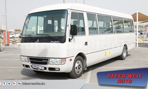 Acheter Import Voiture Mitsubishi Carisma Blanc à Import - Dubai, Adrar Acheter Import Voiture Mitsubishi Carisma Blanc à Import - Dubai, Adrar