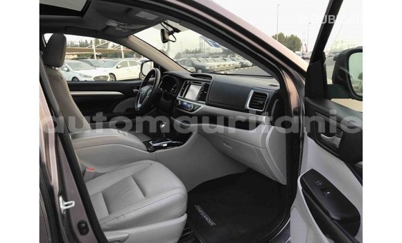 Acheter Import Voiture Toyota Highlander Autre à Import - Dubai, Adrar Acheter Import Voiture Toyota Highlander Autre à Import - Dubai, Adrar