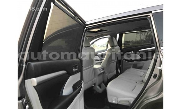 Acheter Import Voiture Toyota Highlander Autre à Import - Dubai, Adrar Acheter Import Voiture Toyota Highlander Autre à Import - Dubai, Adrar