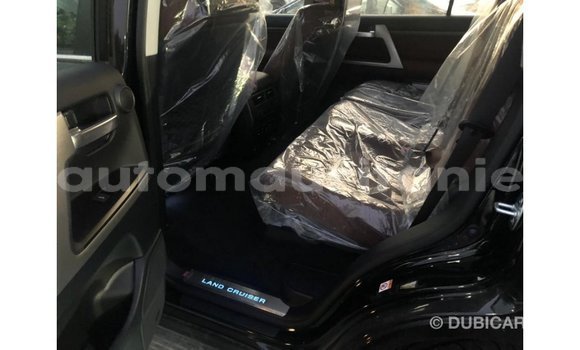 Acheter Import Voiture Toyota Land Cruiser Noir à Import - Dubai, Adrar Acheter Import Voiture Toyota Land Cruiser Noir à Import - Dubai, Adrar