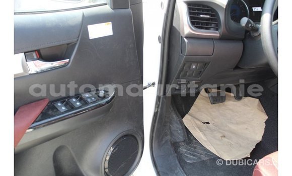 Acheter Import Voiture Toyota Hilux Blanc à Import - Dubai, Adrar Acheter Import Voiture Toyota Hilux Blanc à Import - Dubai, Adrar