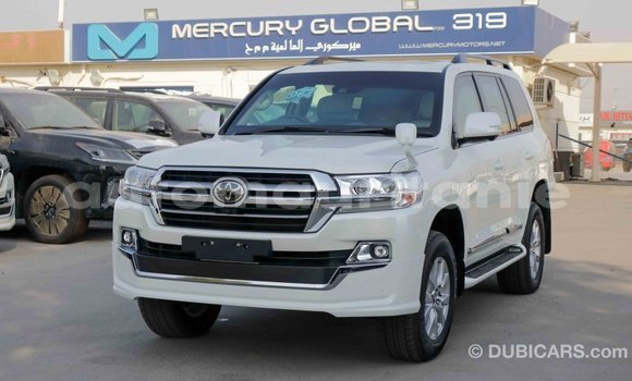Buy Import Toyota Land Cruiser White Car in Import - Dubai in Adrar Buy Import Toyota Land Cruiser White Car in Import - Dubai in Adrar