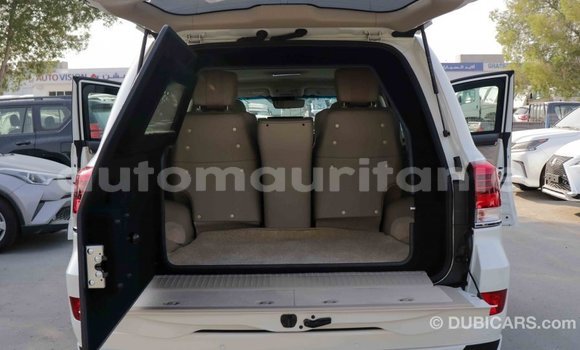 Buy Import Toyota Land Cruiser White Car in Import - Dubai in Adrar Buy Import Toyota Land Cruiser White Car in Import - Dubai in Adrar
