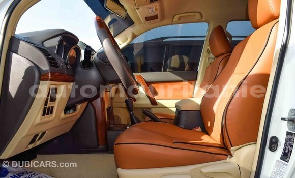 Acheter Import Voiture Toyota Prado Blanc à Import - Dubai, Adrar Acheter Import Voiture Toyota Prado Blanc à Import - Dubai, Adrar