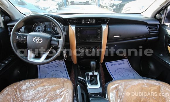 Acheter Import Voiture Toyota Fortuner Blanc à Import - Dubai, Adrar Acheter Import Voiture Toyota Fortuner Blanc à Import - Dubai, Adrar