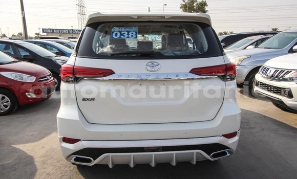 Acheter Import Voiture Toyota Fortuner Blanc à Import - Dubai, Adrar Acheter Import Voiture Toyota Fortuner Blanc à Import - Dubai, Adrar