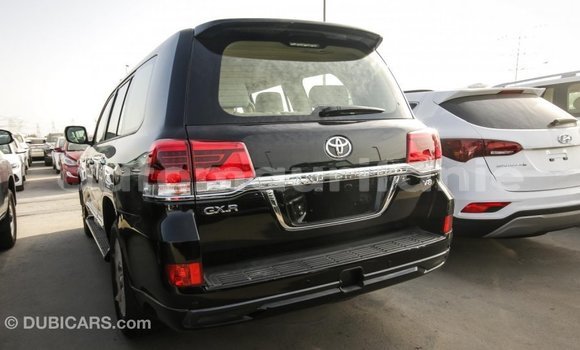 Acheter Import Voiture Toyota Land Cruiser Noir à Import - Dubai, Adrar Acheter Import Voiture Toyota Land Cruiser Noir à Import - Dubai, Adrar