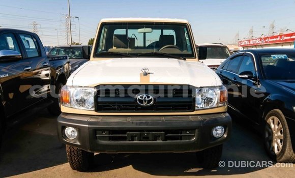 Acheter Import Voiture Toyota Land Cruiser Beige à Import - Dubai, Adrar Acheter Import Voiture Toyota Land Cruiser Beige à Import - Dubai, Adrar