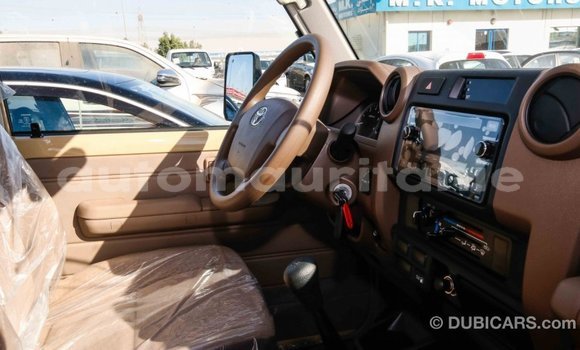 Acheter Import Voiture Toyota Land Cruiser Beige à Import - Dubai, Adrar Acheter Import Voiture Toyota Land Cruiser Beige à Import - Dubai, Adrar
