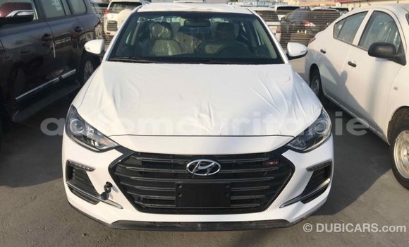 Acheter Import Voiture Hyundai Elantra Blanc à Import - Dubai, Adrar Acheter Import Voiture Hyundai Elantra Blanc à Import - Dubai, Adrar