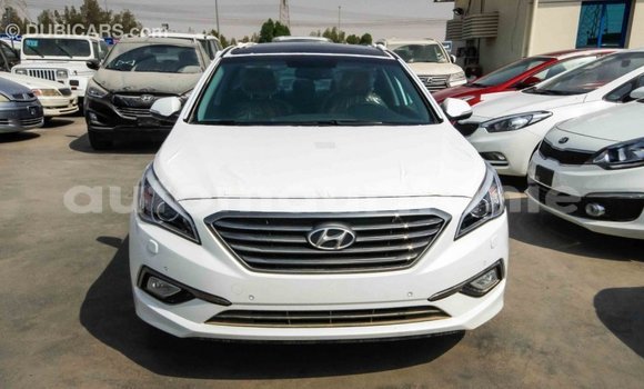 Acheter Import Voiture Hyundai Sonata Blanc à Import - Dubai, Adrar Acheter Import Voiture Hyundai Sonata Blanc à Import - Dubai, Adrar