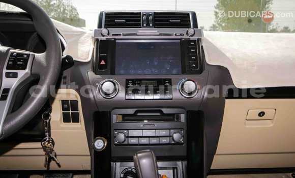 Acheter Import Voiture Toyota Prado Blanc à Import - Dubai, Adrar Acheter Import Voiture Toyota Prado Blanc à Import - Dubai, Adrar